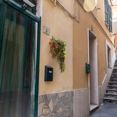 Апартаменти 218 - Le Petit Bijou, Centro Storico Di - 800m Dall'ariston Санремо